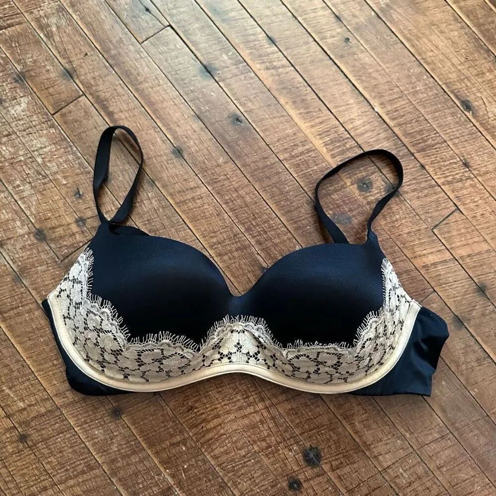Victoria’s Secret black nude lace padded no wire  36C bra